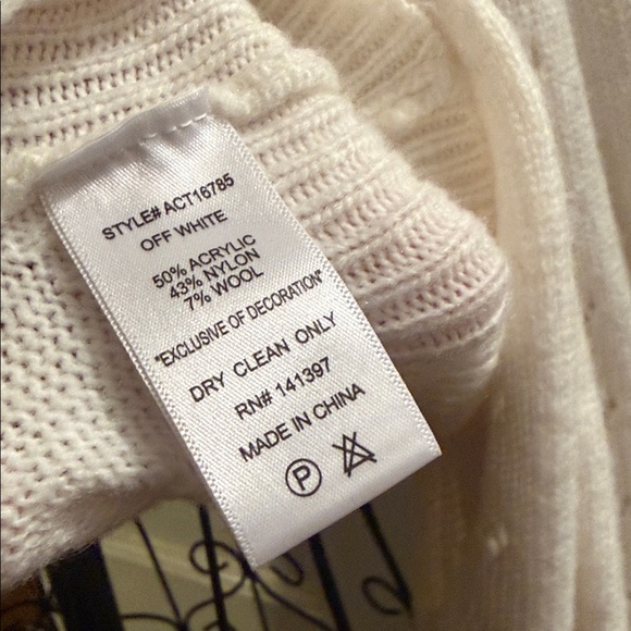 ASTR the Label Cabot Sweater Size M - Picture 8 of 8